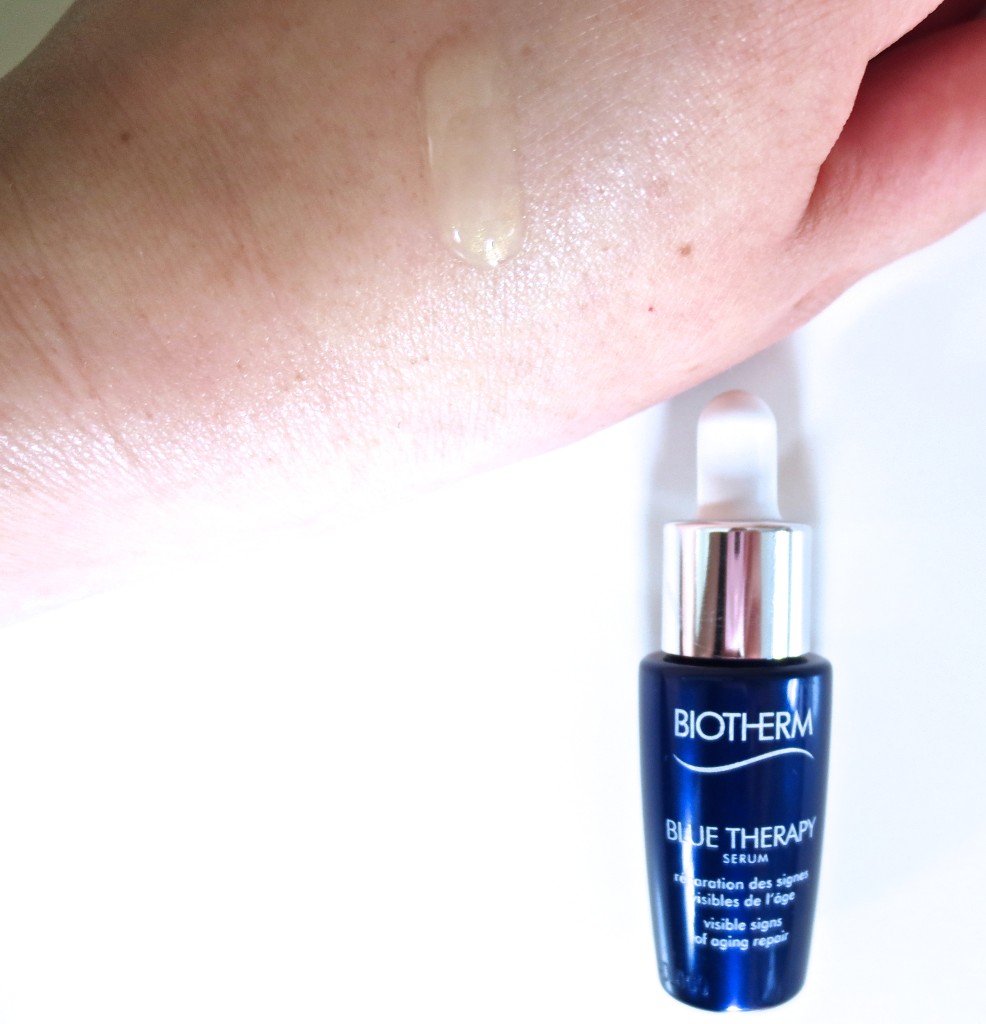 Biotherm Blue Therapy Serum Texture
