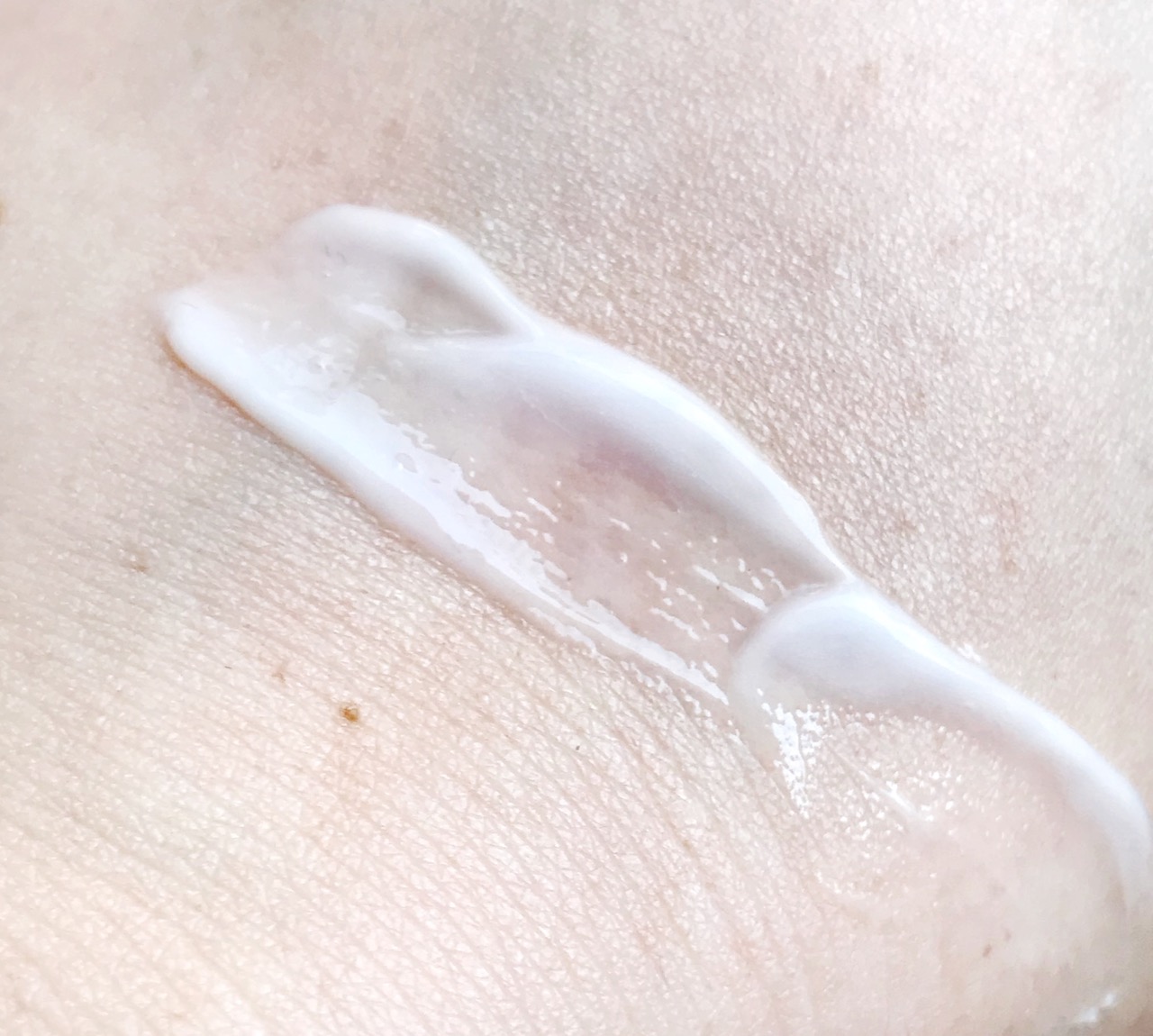 Atopalm Real Barrier Extreme Moisture Cream Textur